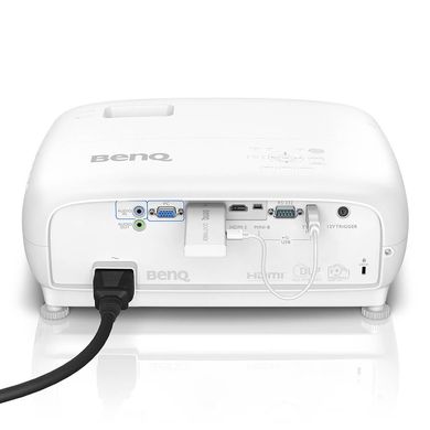 Мультимедийный проектор BenQ TK800 (9H.JJE77.13E)